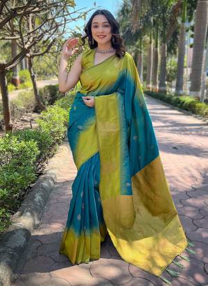 Garb These Party Wear Saree in Fine Colored.These Saree And Blouse is Fabricated On Soft Silk.Its Beautified With Weaving Jari Designer.