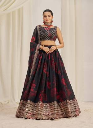 For A Designer Look,Grab These Lehenga Choli in Fine Colored.These Lehenga And Dupatta Are Fabricated On Organza Pair With Organza Blouse.Its Beautified With Designer Printed,Jari,Dori,Sequance Embroidery Work.