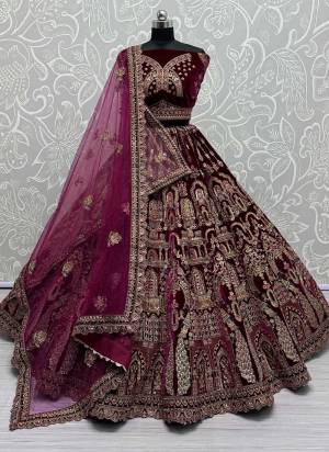 For A Fancy Designer Look,Grab These Lehenga Choli With 2 Dupatta in Fine Colored.These Lehenga And Choli Are Velvet And Dupatta Are Fabricated On Soft Net & Net Pair.Its Beautified With Designer Sequance,Thread,Dori,Jari Embroidery With Diamond Work.