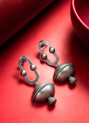 Grab These Beautifil Oxidised Silver Colored Earring.These Earring is Come Brass Material And Beautified With Artificial Beads Work.