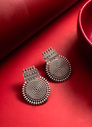 Grab These Beautifil Oxidised Silver Colored Earring.These Earring is Come Brass Material And Beautified With Artificial Beads Work.