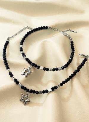 Looking These Beautifil Anklet Black Colored.These Anklet is Come Brass Material And Beautified With Crystal Beads Work.