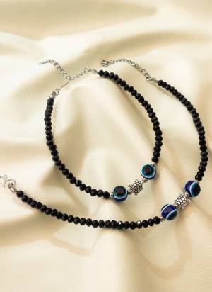 Looking These Beautifil Anklet Black Colored.These Anklet is Come Brass Material And Beautified With Crystal Beads Work.