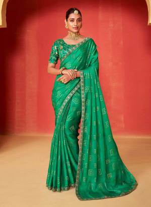 Garb These Party Wear Saree in Fine Colored.These Saree Are Moss Chiffon And Blouse is Fabricated On Art Silk Pair.Its Beautified With Designer Foil Printed With Embroidery Work Blouse,Border.