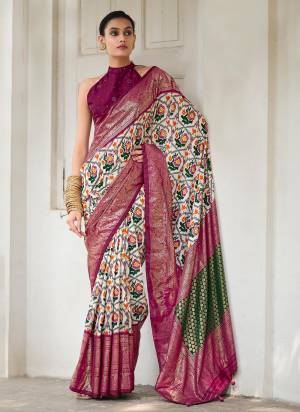 Attrective These Party Wear Saree in Fine Colored.These Saree Are Tussar Silk And Blouse is Fabricated On Tussar Silk Pair.Its Beautified With Designer Ikkat Printed With Polka Dot.