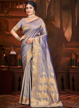 Looking These Fastive Wear Saree in Fine Colored.These Saree And Blouse is Fabricated On Silk.Its Beautified With Weavon Jacquard Jari Designer.