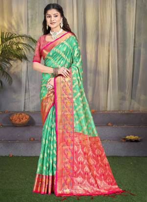 Garb These Fastive Wear Saree in Fine Colored.These Saree And Blouse is Fabricated On Silk.Its Beautified With Weavon Jacquard Designer.