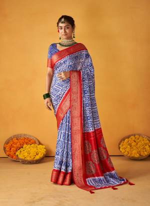 Garb These Party Wear Saree in Fine Colored.These Saree And Blouse is Fabricated On Tussar Silk Pair.Its Beautified With Wevon Designer With Batik Printed.