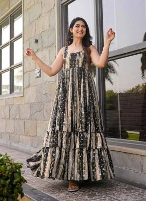 Attrective Looking These Beautiful Looking Readymade Long Gown.These Gown Are Rayon is Fabricated.Its Beautified With Designer Digital Printed.