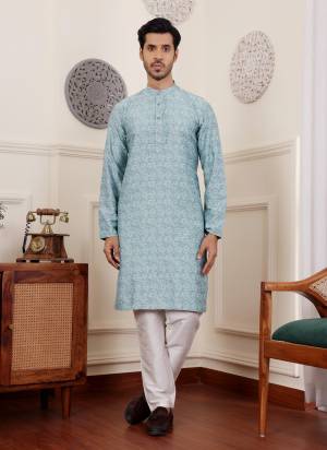 For A festive Wear,Grab These Readymade Kurta Payjama in Fine Colored.These Kurta is Fabricated On Viscose And Art Silk Bottom With Wevon Jacquard Designer.Buy Now.