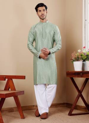 For A festive Wear,Grab These Readymade Kurta With Payjama in Fine Colored.These Kurta is Fabricated On Viscose And Art Silk Bottom With Designer Chikankari Embroidery Work.Buy Now.