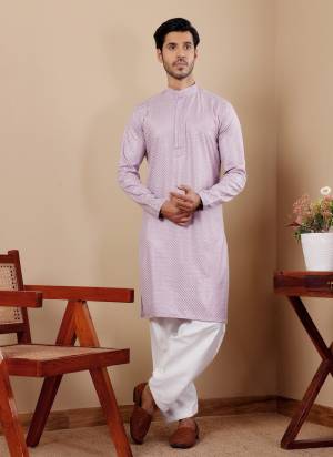 For A festive Wear,Grab These Readymade Kurta With Payjama in Fine Colored.These Kurta is Fabricated On Viscose And Art Silk Bottom With Designer Chikankari Embroidery Work.Buy Now.