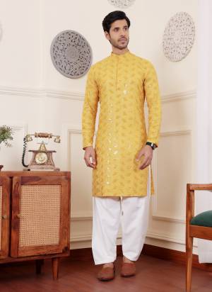 For A festive Wear,Grab These Readymade Kurta With Payjama in Fine Colored.These Kurta is Fabricated On Viscose And Art Silk Bottom With Designer Chikankari Embroidery Work.Buy Now.