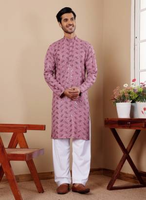 For A festive Wear,Grab These Readymade Kurta With Payjama in Fine Colored.These Kurta is Fabricated On Viscose And Art Silk Bottom With Designer Chikankari Embroidery Work.Buy Now.