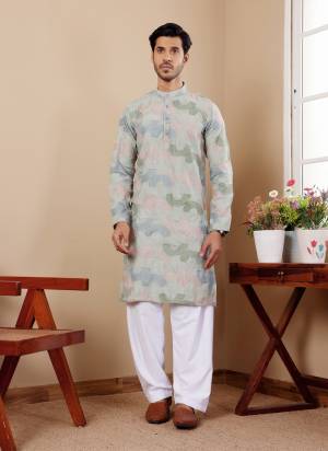 For A festive Wear,Grab These Readymade Kurta With Payjama in Fine Colored.These Kurta is Fabricated On Linen And Art Silk Bottom With Designer Embroidery Work.Buy Now.