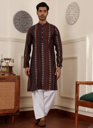 For A festive Wear,Grab These Readymade Kurta Payjama in Fine Colored.These Kurta is Fabricated On Modal Silk And Art Silk Bottom With Wevon Jacquard Designer.Buy Now.