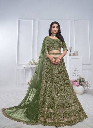 For A Fancy Designer Look,Grab These Lehenga Choli With Dupatta in Fine Colored.These Lehenga And Choli Are Soft Net And Dupatta Are Fabricated On Soft Net Pair.Its Beautified With Heavy Designer Jari,Sequance Embroidery,Stone Work.