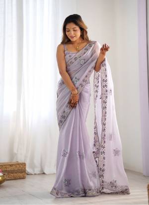 Garb These Party Wear Saree in Fine Colored.These Saree Are Burburry And Blouse is Burburry Fabricated.Its Beautified With Designer Coding,Sequance Embroidery Work.