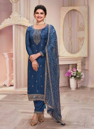 Garb These Designer Suit in Fine Colored Pair With Bottom And Dupatta.These Top Are Georgette And Dupatta Are Fabricated On Chiffon Pair With Santoon Bottom.Its Beautified With Santoon Inner.Its Beautified With Heavy Designer Embroidery Work.