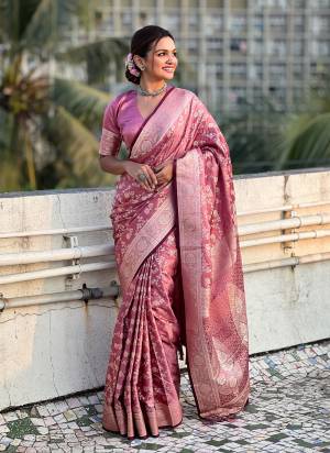 Garb These Party Wear Saree in Fine Colored.These Saree And Blouse is Fabricated On Banarasi Silk.Its Beautified With Weaving Jari Designer.