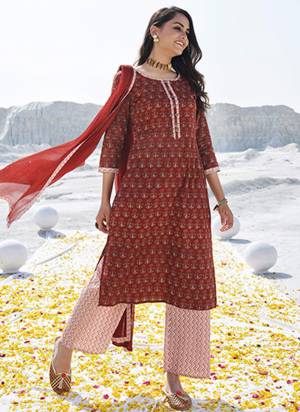 Looking These Beautiful Looking Readymade Suits.These Top Are Cotton And Bottom Are Cotton And Dupatta Are Cotton Fabricated.Its Beautified With Designer Printed.