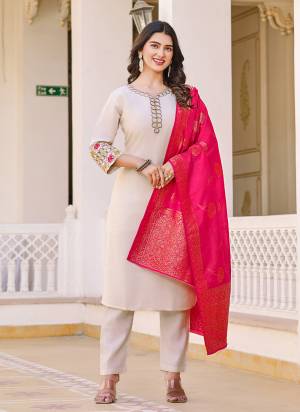 Garb These Beautiful Looking Readymade Suits.These Top And Bottom Are Vetigun And Dupatta Are Chanderi Fabricated.Its Beautified With Disigner Embroidery Work.