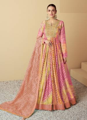 Garb These Party Wear Anarkali Dress in Fine Colored Pair With Dupatta.These Top Are Muslin And Dupatta Are Fabricated On Organza Pair.Its Beautified With Designer Printed With Embroidery Work