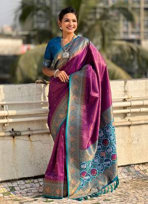 Garb These Party Wear Saree in Fine Colored.These Saree And Blouse is Fabricated On Jari Tissue.Its Beautified With Weaving Meenakari Pallu Designer.