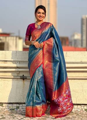 Garb These Party Wear Saree in Fine Colored.These Saree And Blouse is Fabricated On Jari Tissue.Its Beautified With Weaving Meenakari Pallu Designer.