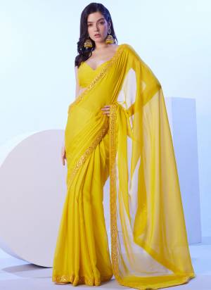 Attrctive These Fancy Saree in Fine Colored.These Saree Are Moss And Blouse is Fabricated On Art Silk Pair.Its Beautified With Solid Disigner With Lace.