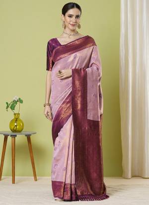 Looking These Party Wear Saree in Fine Colored Pair With Blouse.These Saree and Blouse Are Fabricated On Banarasi Silk.Its Beautified With Wevon Jacquard Designer.