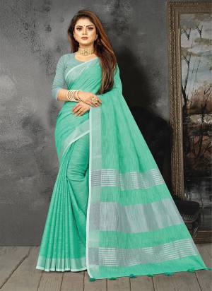 Garb These Party Wear Saree in Fine Colored.These Saree And Blouse is Fabricated On Linen.Its Beautified With Weavon Designer.