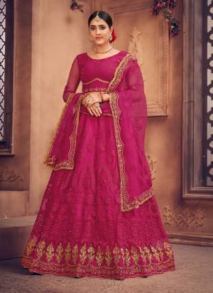 Grab These Party Wear Lehenga Choli in Fine Colored.These Lehenga Are Net Choli Are Net And Dupatta Are Fabricated On Net Pair.Its Beautified With Designer Embroidery Work.