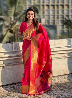 Attrective Look These Traditional Saree in Fine Colored.These Saree And Blouse is Fabricated On Soft Silk.Its Beautified With Weaving Rich Figure Pallu Designer.