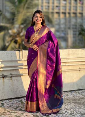 Attrective Look These Traditional Saree in Fine Colored.These Saree And Blouse is Fabricated On Soft Silk.Its Beautified With Weaving Rich Figure Pallu Designer.