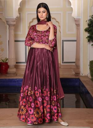 Attrective Looking These Anarkali Suit in Fine Colored Pair With Bottom And Dupatta.These Top Are Chinon And Dupatta Are Fabricated On Nazneen Pair With Crepe Bottom.Its Beautified With Designer Printed.