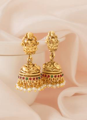 Grab These Beautifil Golden Colored Earring Jhumka.These Earring is Come Bross & Copper Material And Beautified With Artificial Stone Work.