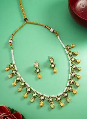 Attrective These Beautifil Multy Colored Necklace.These Necklace is Come Brass Material And Beautified With Kundan Stone Work.