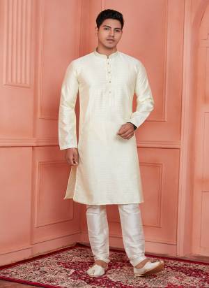 Looking These Party Wear Mans Wear Kutra Chididar Payjama wearing this fashionable. Tailored Kurta Are Jcquard Silk Brocade And Payjama Raymond Art Silk Fabriced With Wevon Pintux Disigner and fashioned with a banded collar for a dash of style.