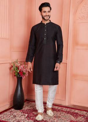 Looking These Party Wear Mans Wear Kutra Chididar Payjama wearing this fashionable. Tailored Kurta Are Jcquard Silk Brocade And Payjama Raymond Art Silk Fabriced With Wevon Pintux Disigner and fashioned with a banded collar for a dash of style.