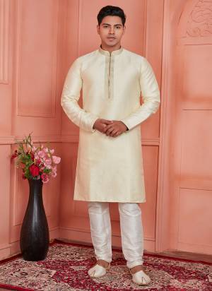 Looking These Party Wear Mans Wear Kutra Chididar Payjama wearing this fashionable. Tailored Kurta Are Jcquard Silk Brocade And Payjama Raymond Art Silk Fabriced With Wevon Pintux Disigner and fashioned with a banded collar for a dash of style.