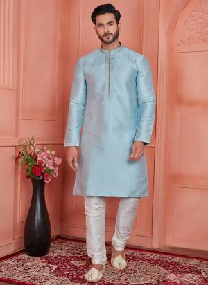 Looking These Party Wear Mans Wear Kutra Chididar Payjama wearing this fashionable. Tailored Kurta Are Jcquard Silk Brocade And Payjama Raymond Art Silk Fabriced With Wevon Pintux Disigner and fashioned with a banded collar for a dash of style.