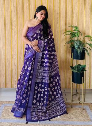 Looking These Party Wear Saree in Fine Colored.These Saree And Blouse is Fabricated On Linen Cotton.Its Beautified With Wevon Border Designer With Digital Batik Printed.