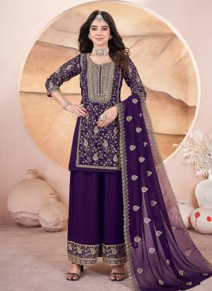 Attrective Looking These Beautiful Looking Readymad Plazzo Top Bottom With Dupatta.These Top And Bottom Dupatta is Fabricated On Georgette.Its Beautified With Designer Sequance,Jari Embroidery Work .