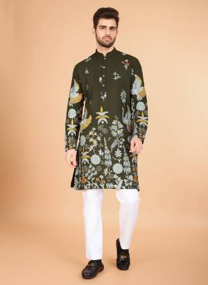 For A Festive Wear,Grab These Readymade Kurta Pair in Fine Colored.These Kurta Are Viscose Rayon Fabricated on Pair.Its Beautified With Heavy Designer Multy Thread Embroidery Work.