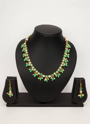 Attrective These Beautifil Colored Necklace.These Necklace is Come Brass Material And Beautified With Kundan Stone Work.