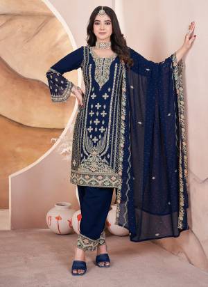 Attrective Looking These Beautiful Looking Readymad Top Bottom With Dupatta.These Top And Bottom Dupatta is Fabricated On Georgette.Its Beautified With Designer Embroidery With Swaroski Work .