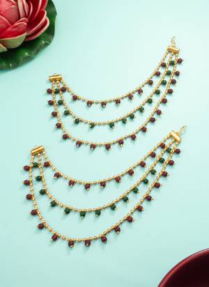 Looking These Beautifil Earring Attached Accessories Fine Colored.These Accessories is Come Brass Material And Beautified With Artificial Beads Work.