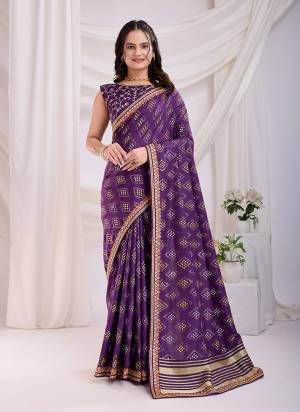 Garb These Fastival Saree in Fine Colored.These Saree Are Vichitra Silk And Blouse is Vichitra Silk Fabricated.Its Beautified With Designer Bandhej Printed, Embroidery Work.