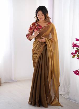 Attractive These Fancy Party Wear Saree in Fine Colored.These Saree Are Rangoli And Blouse is Fabricated On Art Silk Pair.Its Beautified With Fancy Disigner Saree.